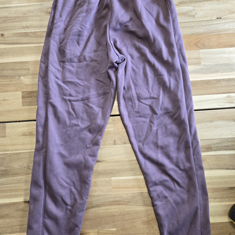 Nwot Womens Adidas Purple Fleece Sweatpants Relaxed Fit Joggers Size Small - Picture 2 of 5